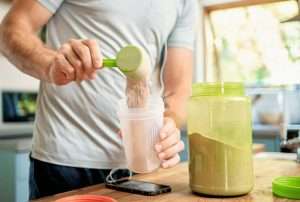 What is the effectiveness of meal replacement shakes for weight loss?