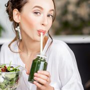 15. Aug 22 Healthy drinks habits that contribute to your clear glowing skin
